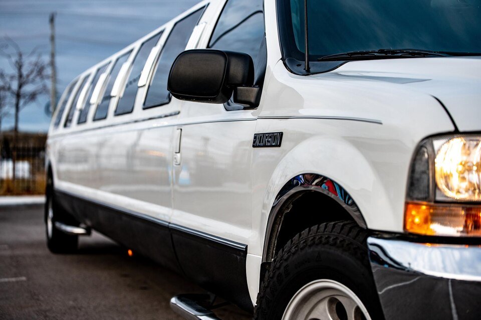 hummer limo rental